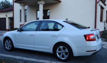 SKODA Octavia  | FWD (przód) | Manualna | 150 KM | Biały full