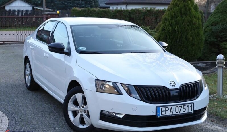 SKODA Octavia  | FWD (przód) | Manualna | 150 KM | Biały full