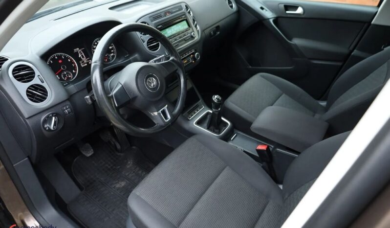 VOLKSWAGEN Tiguan  | FWD (przód) | Manualna | 122 KM | Brązowy full