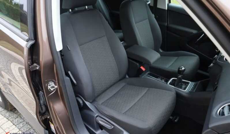 VOLKSWAGEN Tiguan  | FWD (przód) | Manualna | 122 KM | Brązowy full