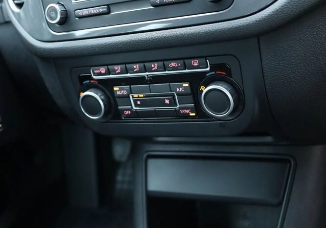 VOLKSWAGEN Tiguan  | FWD (przód) | Manualna | 122 KM | Brązowy full