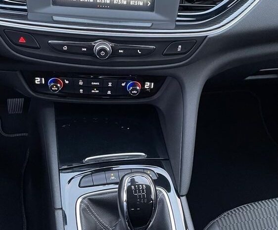 OPEL Insignia  | FWD (przód) | Manualna | 140 KM | Granatowy full