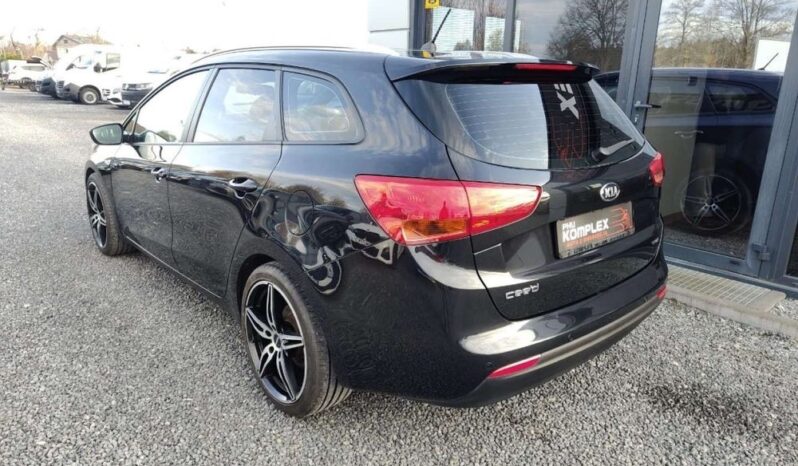 KIA Ceed  | FWD (przód) | Manualna | 110 KM | Czarny full