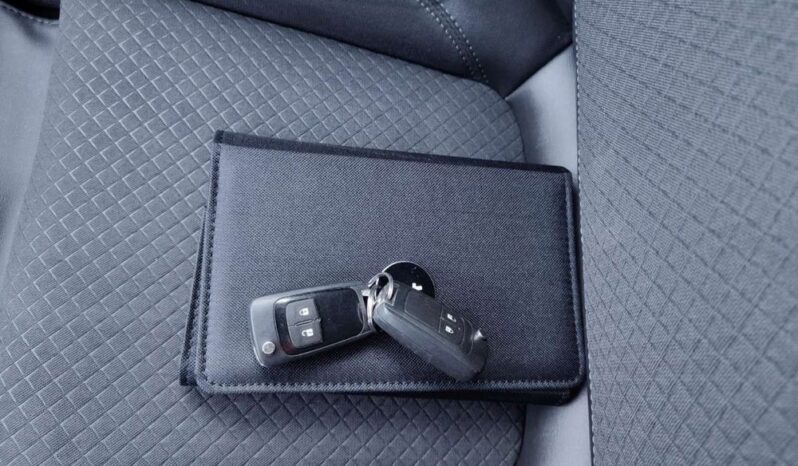 OPEL Mokka  | FWD (przód) | Manualna | 140 KM | Czarny full