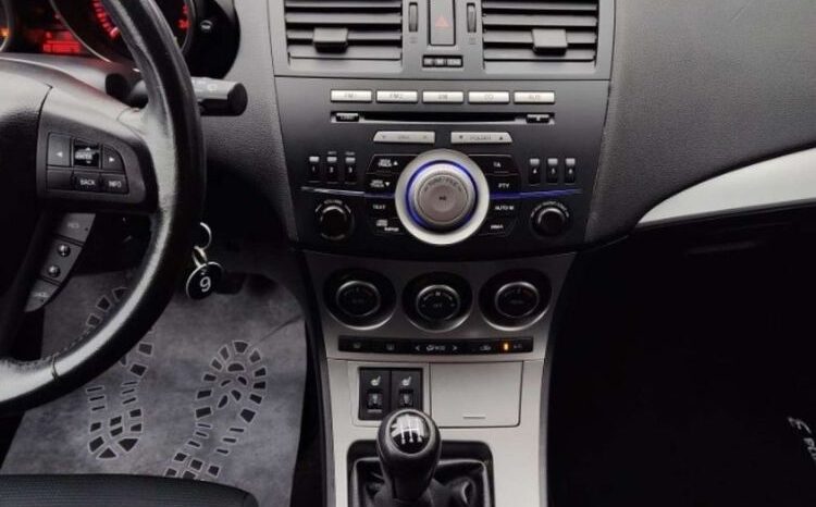 MAZDA 3  | FWD (przód) | Manualna | 105 KM | Biały full