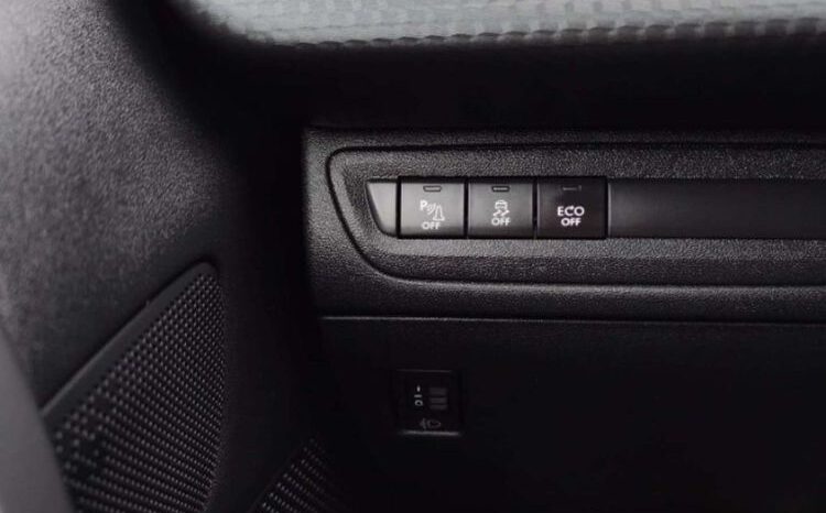 PEUGEOT 2008  | FWD (przód) | Manualna | 110 KM | Szary full