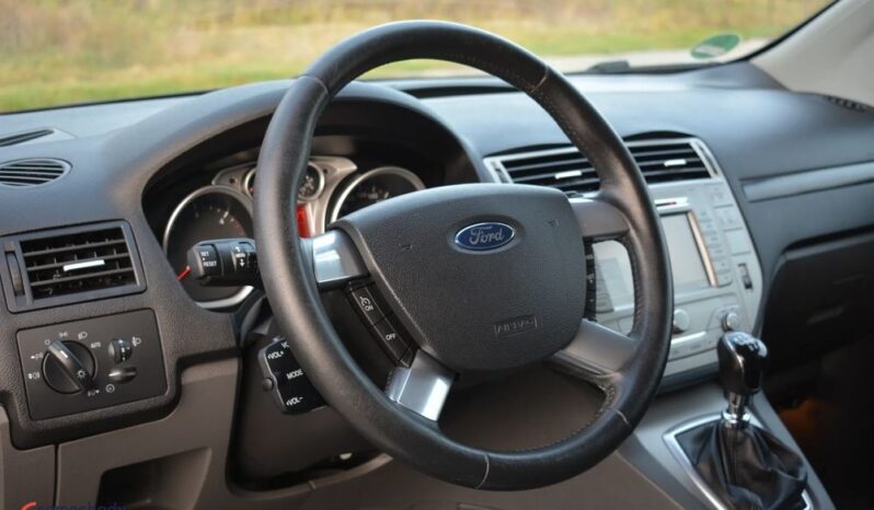 FORD Kuga  | FWD (przód) | Manualna | 140 KM | Inny kolor full