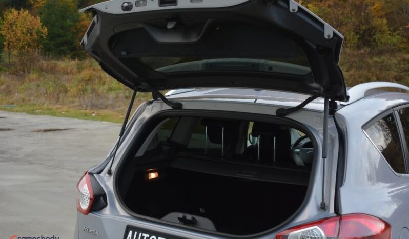 FORD Kuga  | FWD (przód) | Manualna | 140 KM | Inny kolor full