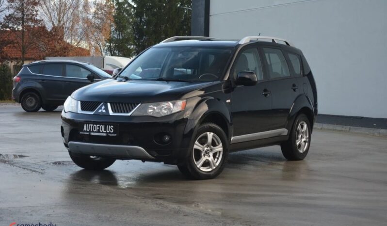 Mitsubishi Outlander  | 4X4 (Doł. Ręcznie) | Manualna | 140 Km | Czarny