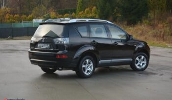MITSUBISHI Outlander  | 4×4 (doł. ręcznie) | Manualna | 140 KM | Czarny full