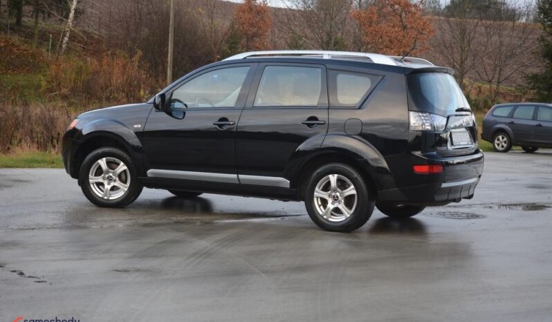 MITSUBISHI Outlander  | 4×4 (doł. ręcznie) | Manualna | 140 KM | Czarny full