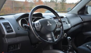 MITSUBISHI Outlander  | 4×4 (doł. ręcznie) | Manualna | 140 KM | Czarny full