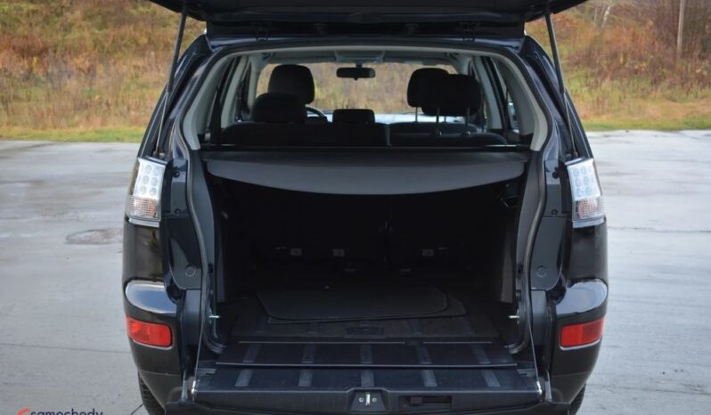 MITSUBISHI Outlander  | 4×4 (doł. ręcznie) | Manualna | 140 KM | Czarny full