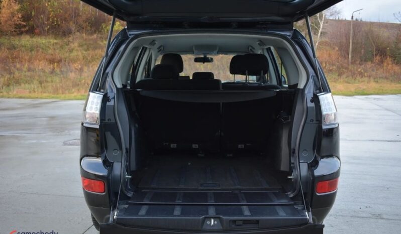 MITSUBISHI Outlander  | 4×4 (doł. ręcznie) | Manualna | 140 KM | Czarny full