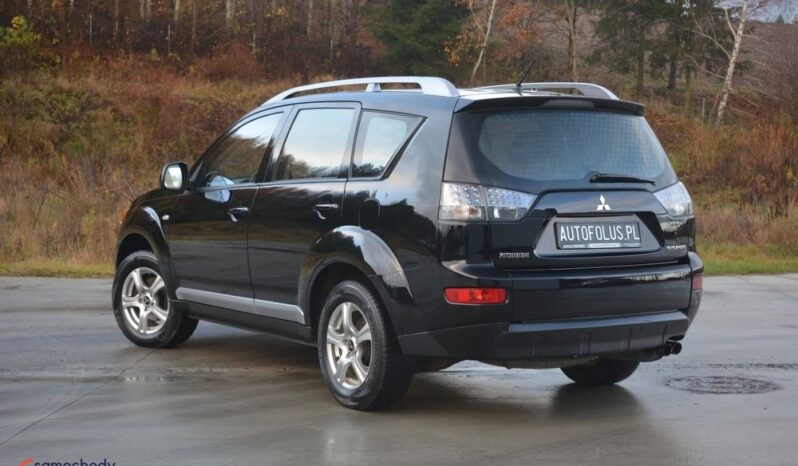 MITSUBISHI Outlander  | 4×4 (doł. ręcznie) | Manualna | 140 KM | Czarny full