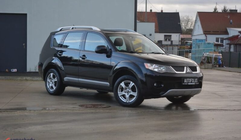 MITSUBISHI Outlander  | 4×4 (doł. ręcznie) | Manualna | 140 KM | Czarny full