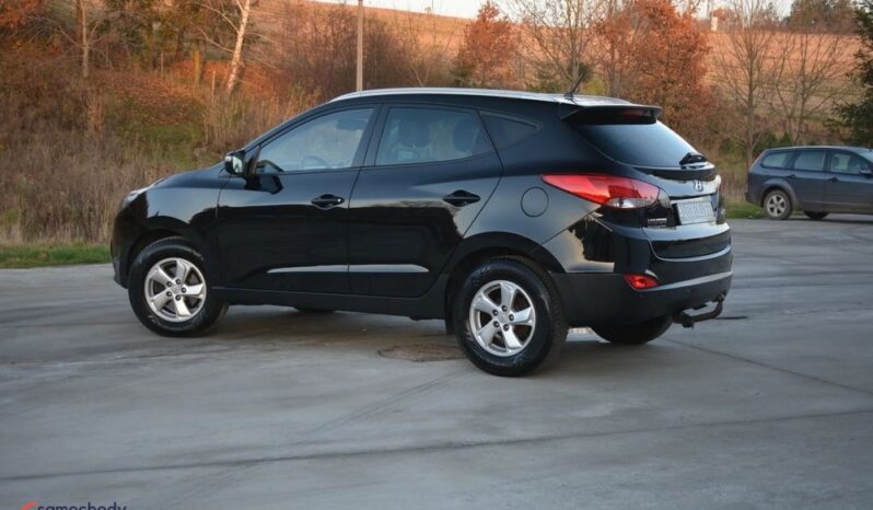 HYUNDAI ix35  | FWD (przód) | Manualna | 116 KM | Czarny full