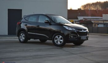 HYUNDAI ix35  | FWD (przód) | Manualna | 116 KM | Czarny full