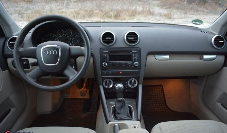 AUDI A3  | FWD (przód) | Manualna | 125 KM | Szary full