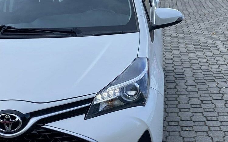 TOYOTA Yaris  | FWD (przód) | Manualna | 99 KM | Biały full