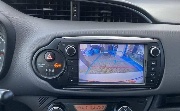 TOYOTA Yaris  | FWD (przód) | Manualna | 99 KM | Biały full