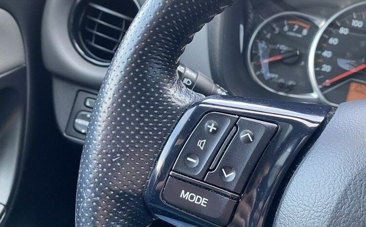 TOYOTA Yaris  | FWD (przód) | Manualna | 99 KM | Biały full