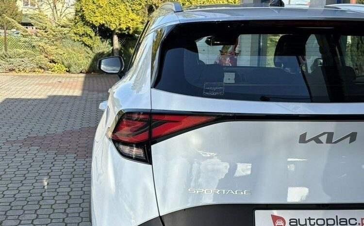 KIA Sportage  | FWD (przód) | Automatyczna | 136 KM | Biały full