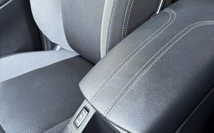 NISSAN Qashqai  | FWD (przód) | Manualna | 140 KM | Biały full