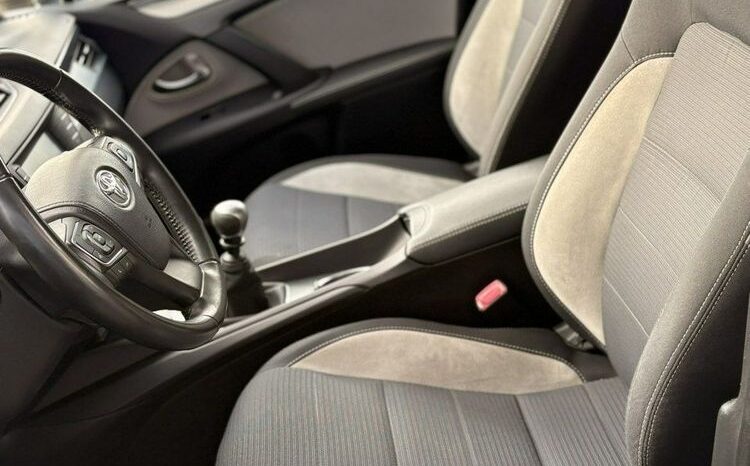 TOYOTA Avensis  | FWD (przód) | Manualna | 146 KM | Czarny full
