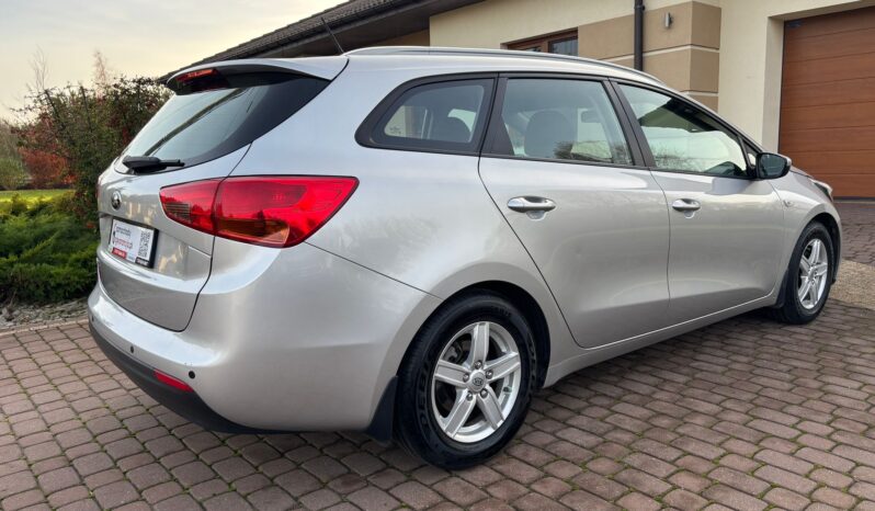 KIA Ceed  | FWD (przód) | Manualna | 135 KM | Srebrny full