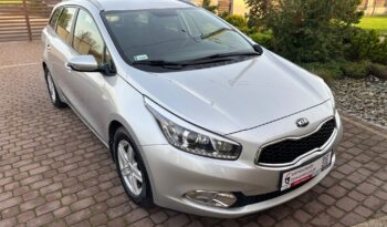KIA Ceed  | FWD (przód) | Manualna | 135 KM | Srebrny full