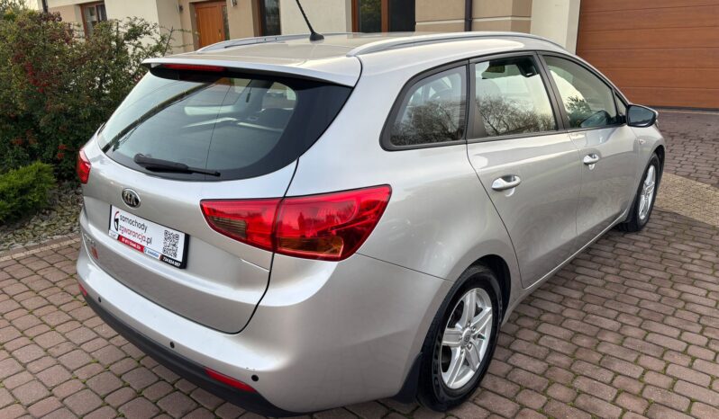 KIA Ceed  | FWD (przód) | Manualna | 135 KM | Srebrny full