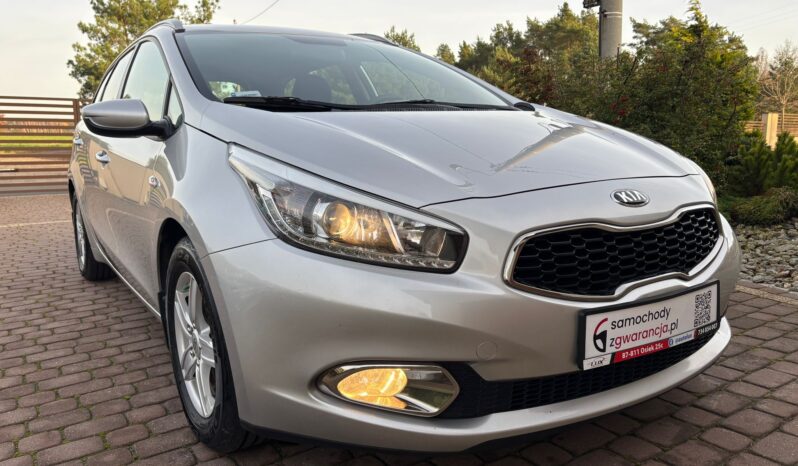 KIA Ceed  | FWD (przód) | Manualna | 135 KM | Srebrny full