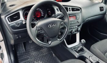 KIA Ceed  | FWD (przód) | Manualna | 135 KM | Srebrny full