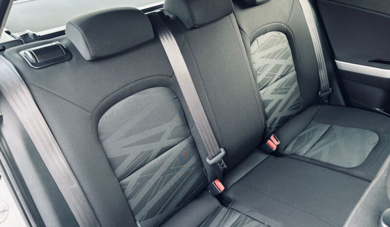 KIA Ceed  | FWD (przód) | Manualna | 135 KM | Srebrny full