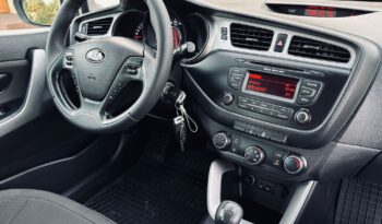 KIA Ceed  | FWD (przód) | Manualna | 135 KM | Srebrny full