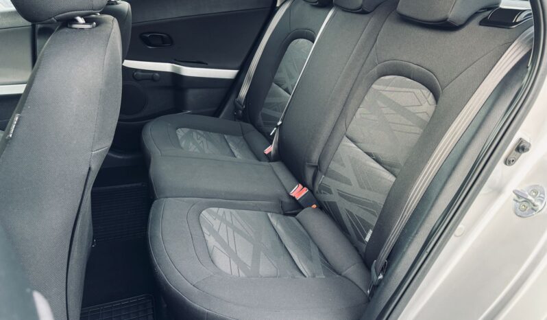 KIA Ceed  | FWD (przód) | Manualna | 135 KM | Srebrny full