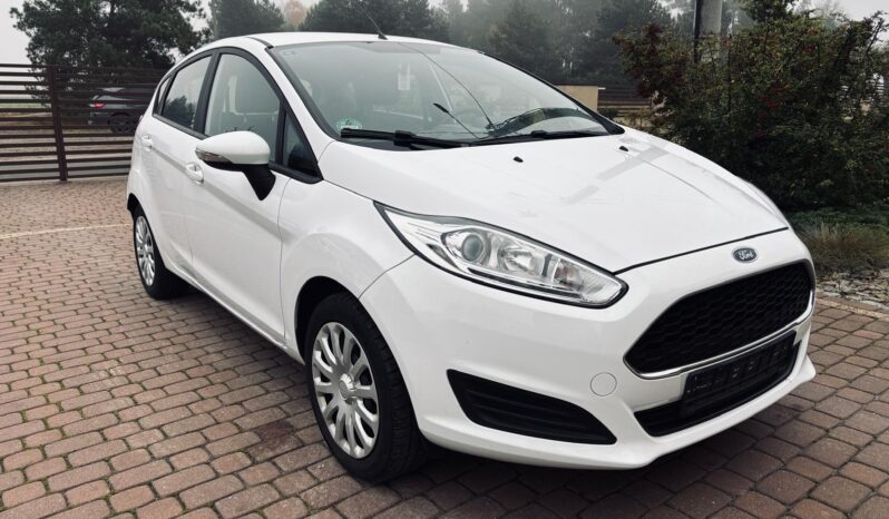 Ford Fiesta  | Fwd (Przód) | Manualna | 60 Km | Biały