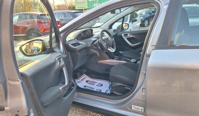 PEUGEOT 2008  | FWD (przód) | Manualna | 82 KM | Szary full
