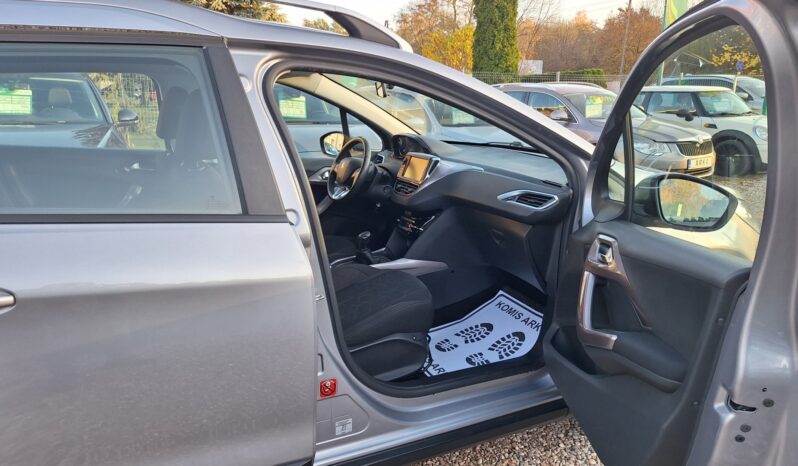 PEUGEOT 2008  | FWD (przód) | Manualna | 82 KM | Szary full