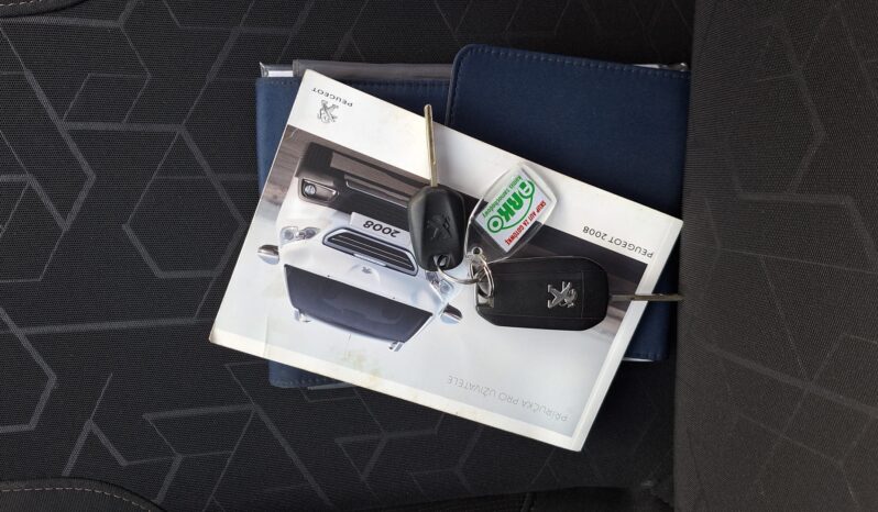 PEUGEOT 2008  | FWD (przód) | Manualna | 82 KM | Szary full