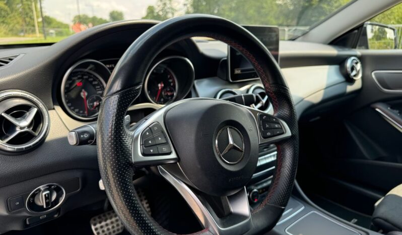 MERCEDES-BENZ CLA  | 4×4 (stały) | Automatyczna | 184 KM | Biały full