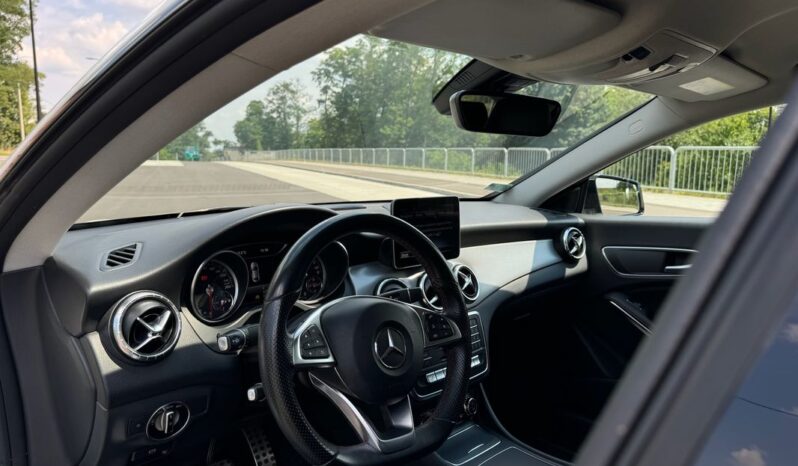 MERCEDES-BENZ CLA  | 4×4 (stały) | Automatyczna | 184 KM | Biały full