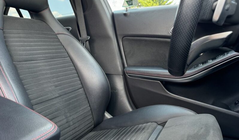 MERCEDES-BENZ CLA  | 4×4 (stały) | Automatyczna | 184 KM | Biały full