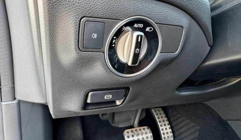 MERCEDES-BENZ CLA  | 4×4 (stały) | Automatyczna | 184 KM | Biały full