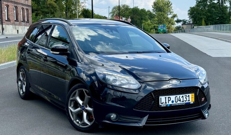 Ford Focus  | Fwd (Przód) | Manualna | 250 Km | Czarny