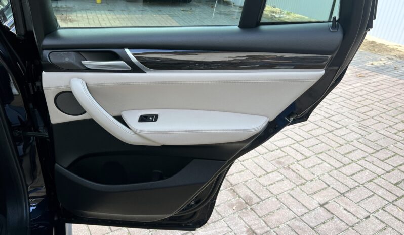 BMW X4  | 4×4 (doł. automatycznie) | Automatyczna | 190 KM | Granatowy full