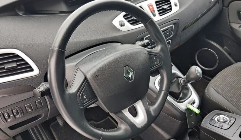 RENAULT Scenic  | FWD (przód) | Manualna | 130 KM | Brązowy full