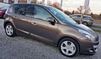 RENAULT Scenic  | FWD (przód) | Manualna | 130 KM | Brązowy full