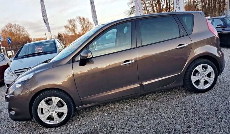 RENAULT Scenic  | FWD (przód) | Manualna | 130 KM | Brązowy full